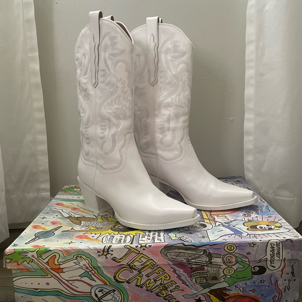 Jeffrey Campbell NWT Dagget Cowboy Boots in white